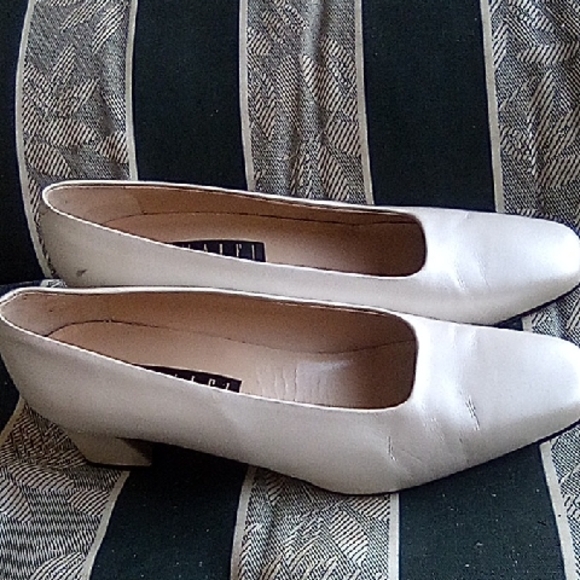 Amalfi Italian Made Pumps Size 10 B - Picture 1 of 6
